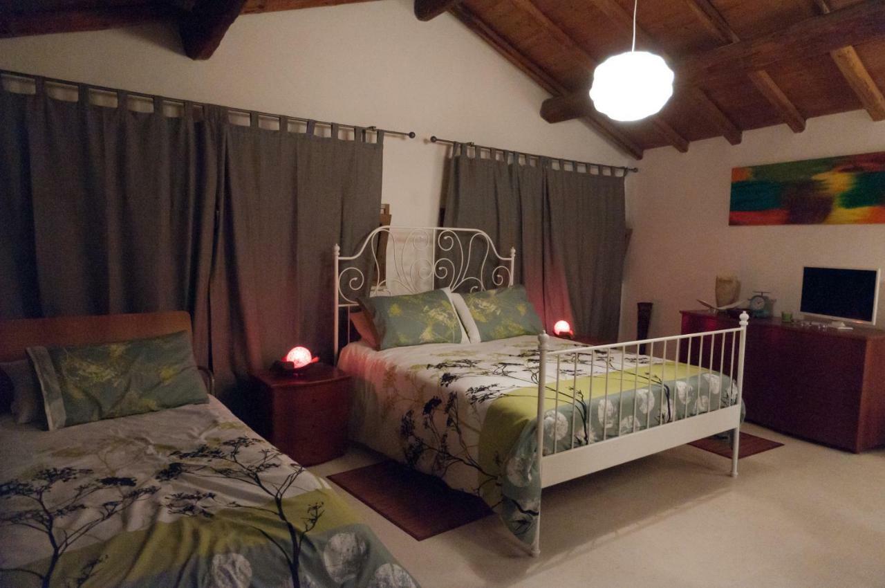 Casale Del Sole Garda Bed & Breakfast มอนซามบาโน ภายนอก รูปภาพ