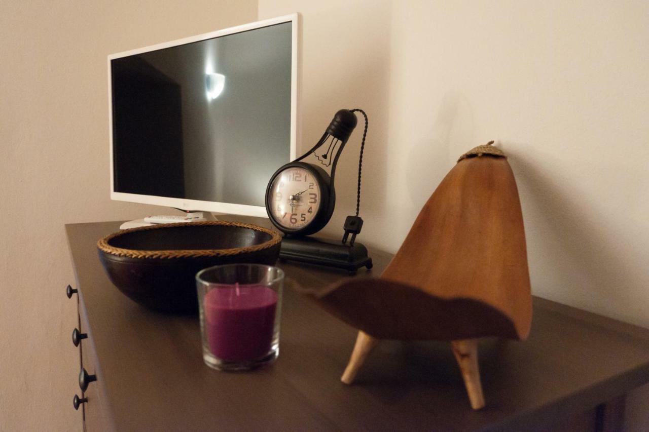 Casale Del Sole Garda Bed & Breakfast มอนซามบาโน ภายนอก รูปภาพ