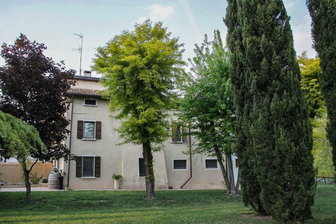 Casale Del Sole Garda Bed & Breakfast มอนซามบาโน ภายนอก รูปภาพ