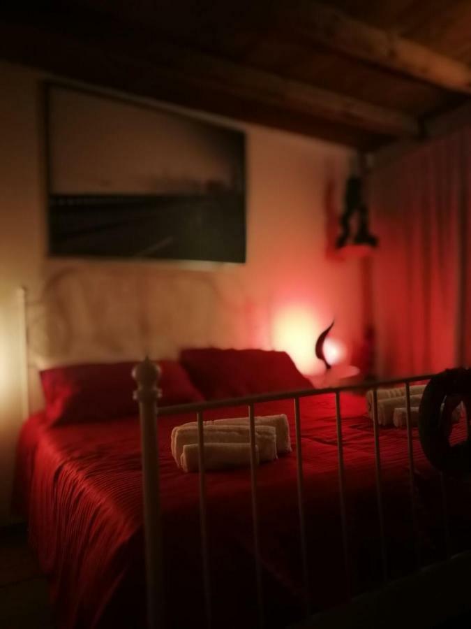 Casale Del Sole Garda Bed & Breakfast มอนซามบาโน ภายนอก รูปภาพ