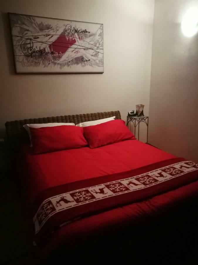 Casale Del Sole Garda Bed & Breakfast มอนซามบาโน ภายนอก รูปภาพ