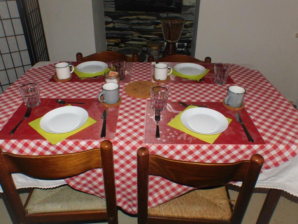 Casale Del Sole Garda Bed & Breakfast มอนซามบาโน ภายนอก รูปภาพ
