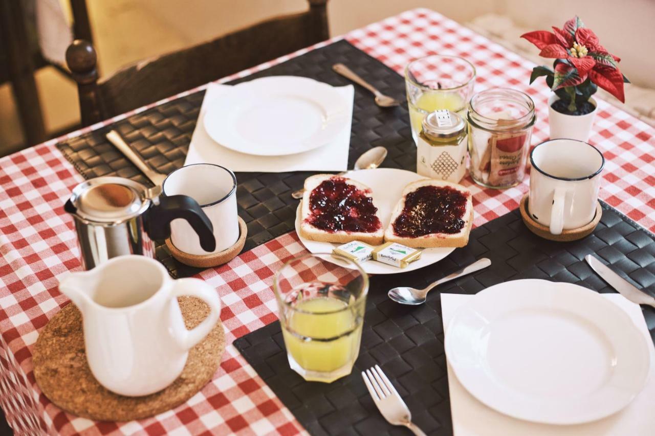 Casale Del Sole Garda Bed & Breakfast มอนซามบาโน ภายนอก รูปภาพ